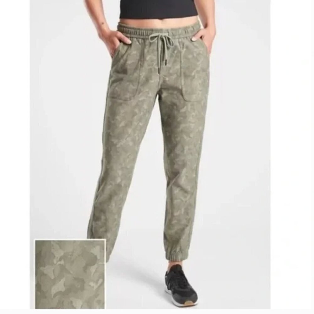 Athleta Printed Farallon Jogger In Laurel Olive